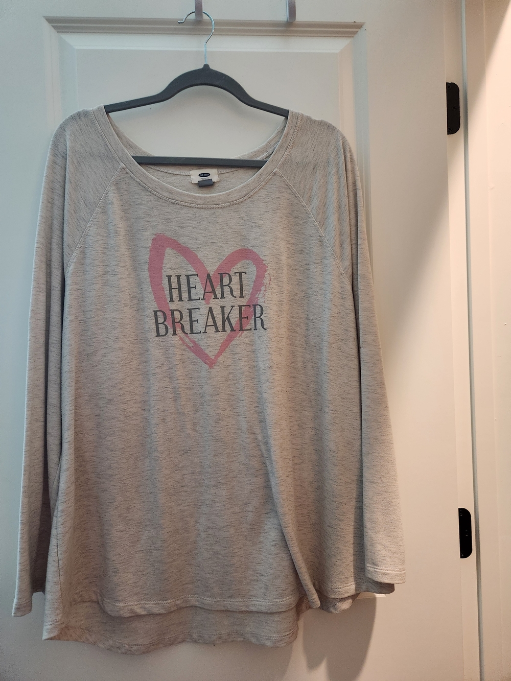 Old Navy Grey Long-Sleeve Sleep Top with Pink Heart